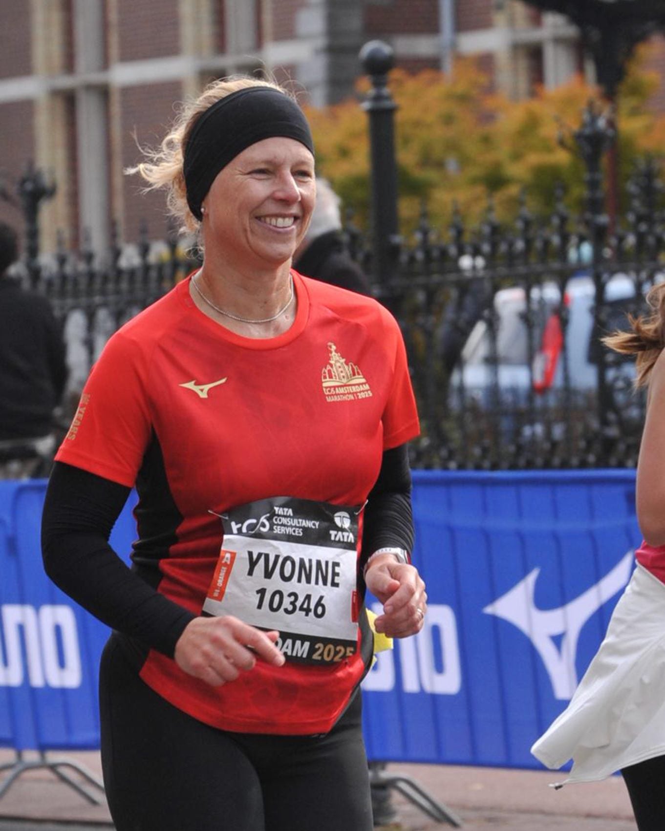 Yvonne als Läuferin mit Startnummer bei einem Marathon